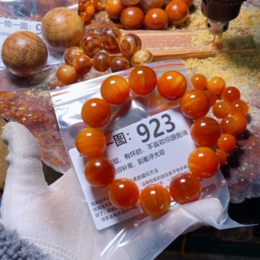 【闪购商品】松木（琥珀木）手串/手链看**了