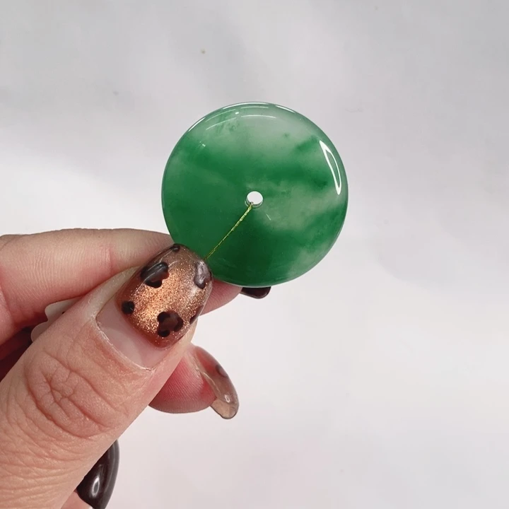 石英质玉未镶嵌颈饰