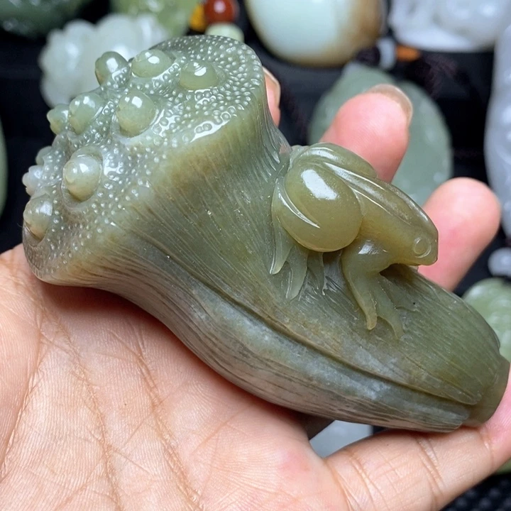 颈饰未镶嵌和田玉