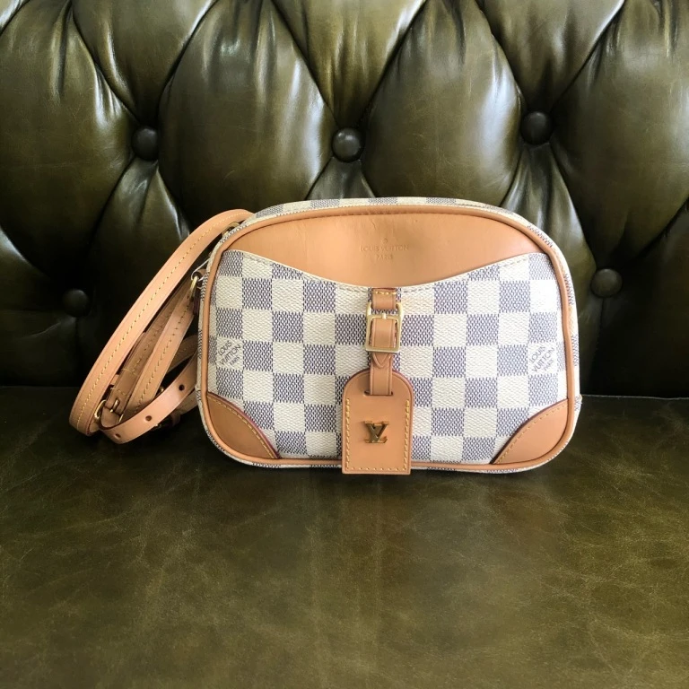 95新 LV 安洁利严选白棋盘格相机包WHZ20372H
