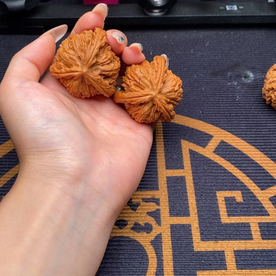 自***息吊坠文玩核桃白狮子