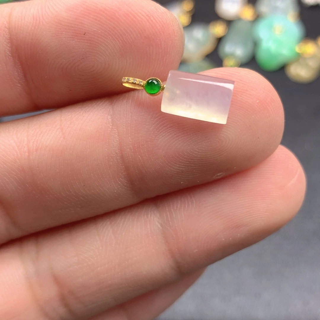 【闪购商品】颈饰18K金镶嵌翡翠?****?翡翠