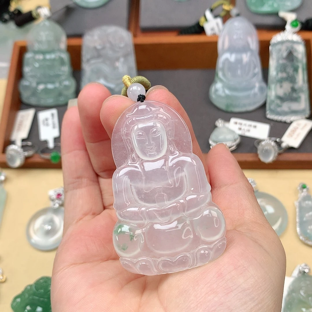 翡翠颈饰未镶嵌观音