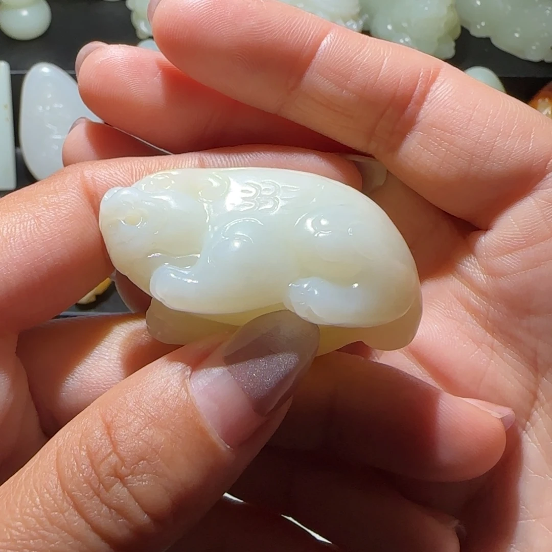 琥***礼和田玉未镶嵌颈饰