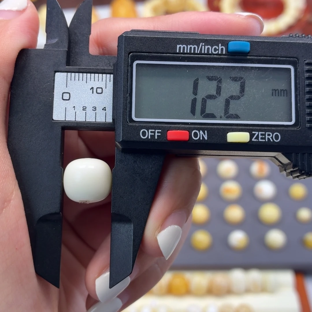 琥珀未镶嵌裸石乌料12mm