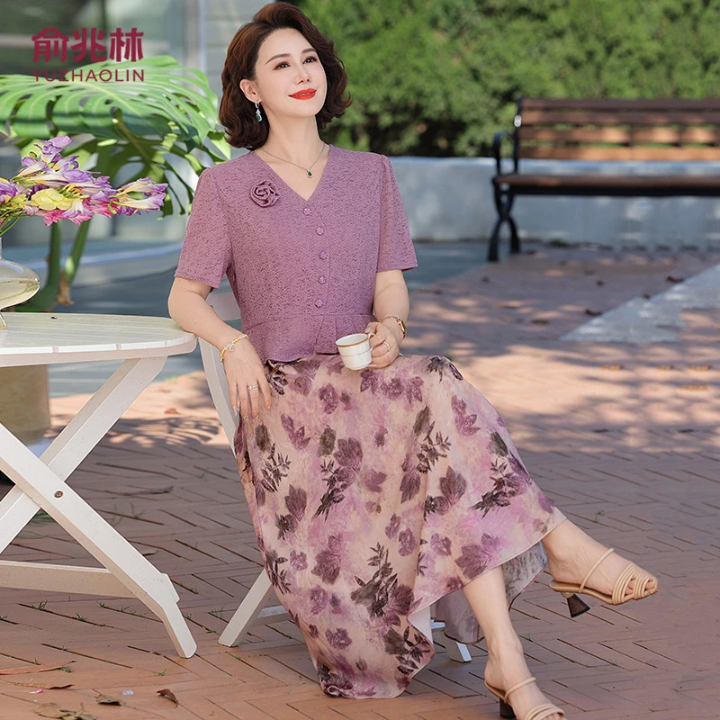 品牌中年妈妈短袖气质连衣裙2025新款中老年女夏装碎花裙子假两件
