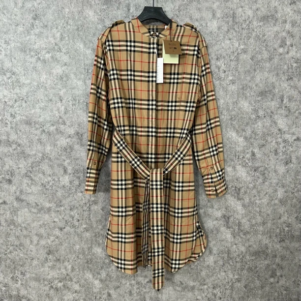 未使用 BURBERRY/博柏利 经典格纹中长款连衣裙外套
