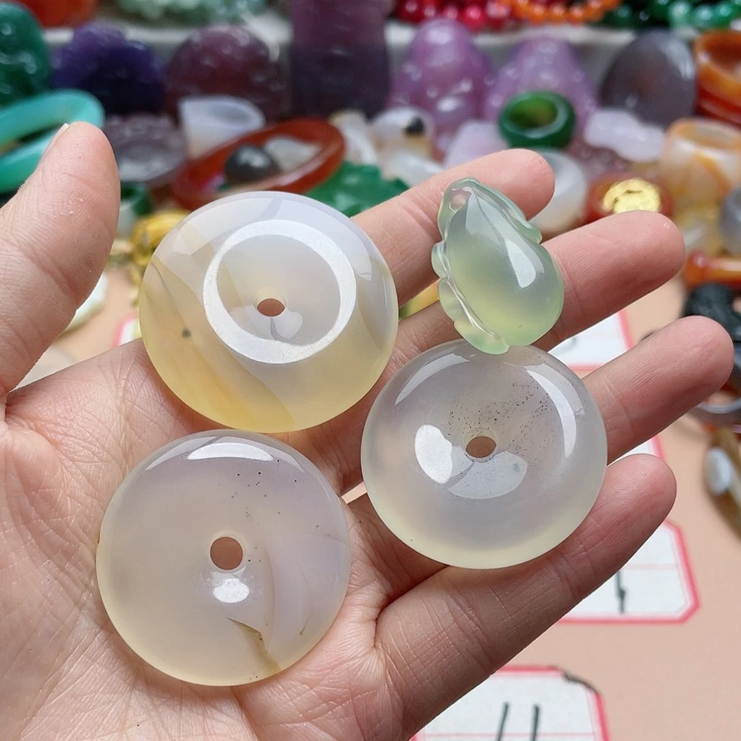 玛瑙/玉髓颈饰合金娟*