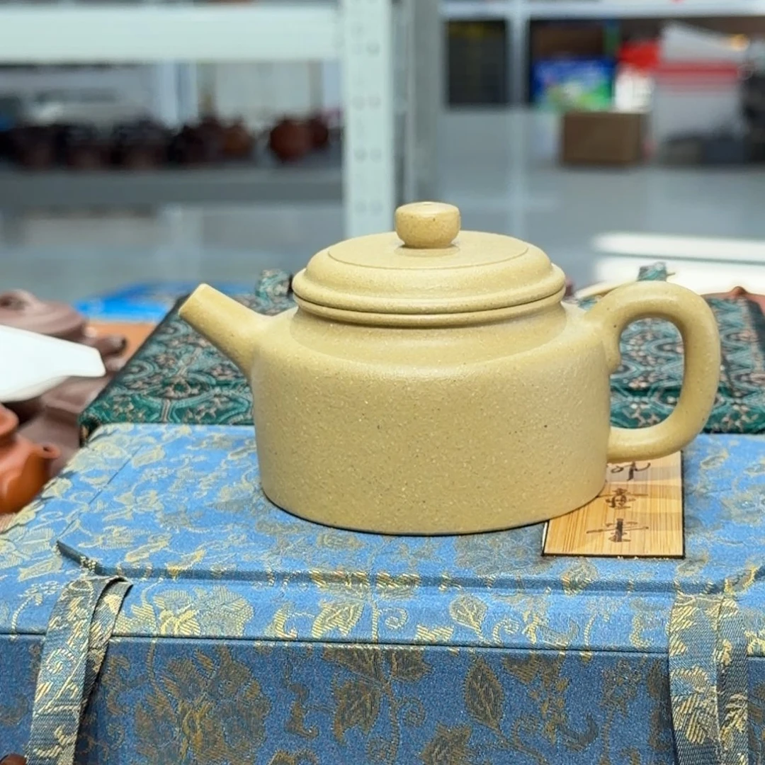 茶杯紫砂小果子市