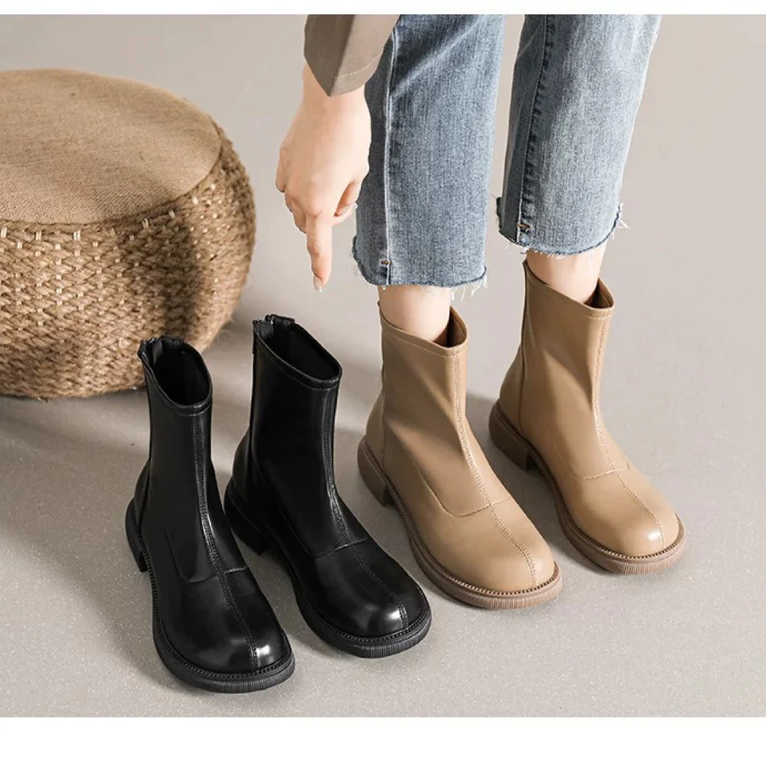 短靴41一43马丁靴女秋冬新款大头靴平底弹力瘦瘦靴切尔西大码