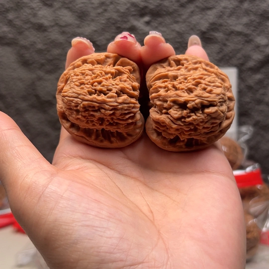 宇***哥文玩核桃把件南疆42