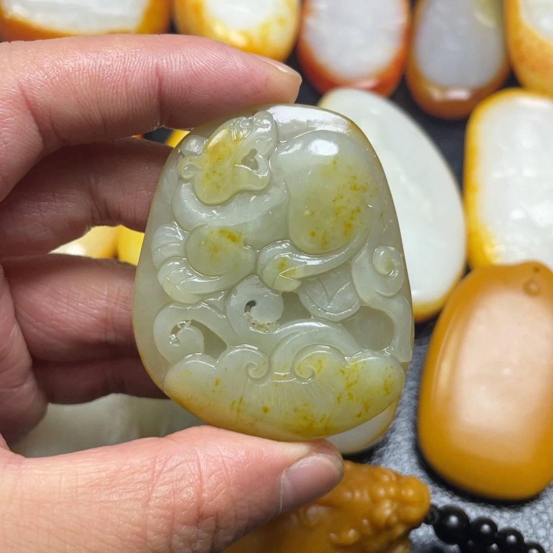 和田玉未镶嵌挂件