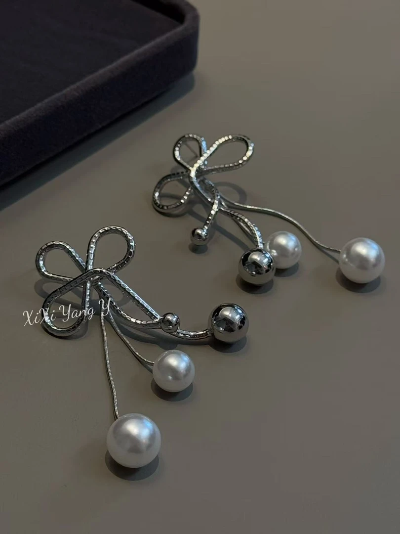 铜合金仿珍珠耳饰 XiXi Yang Y .“珍珠结”小众设计感时尚耳环