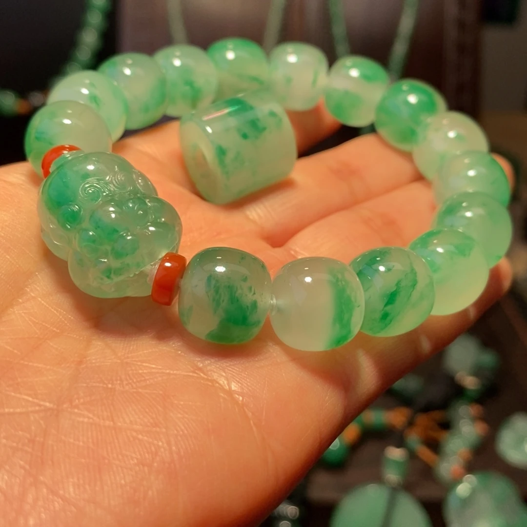 酮***士石英质玉（非洲翠）未镶嵌串