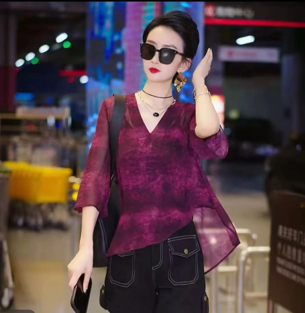 9008时尚气质设计感晕染V领T恤女夏季新款中袖高级感减龄显瘦上衣