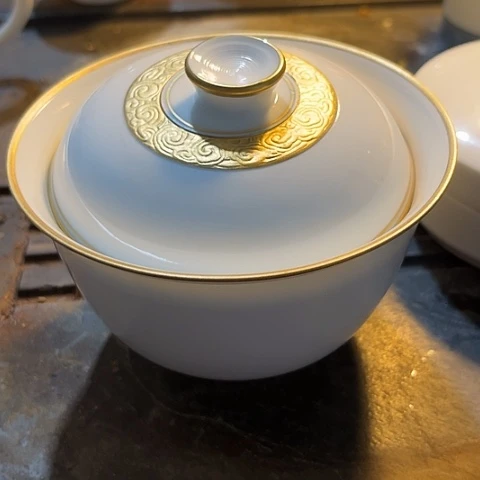 陶瓷手工大球泥盖碗一个