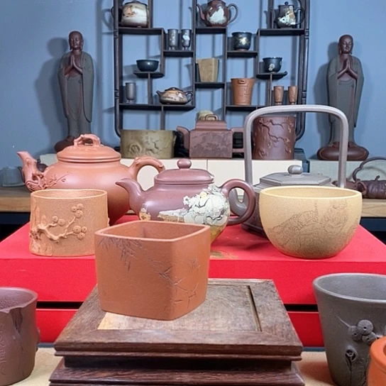 紫砂茶杯舞**二花器磕坏