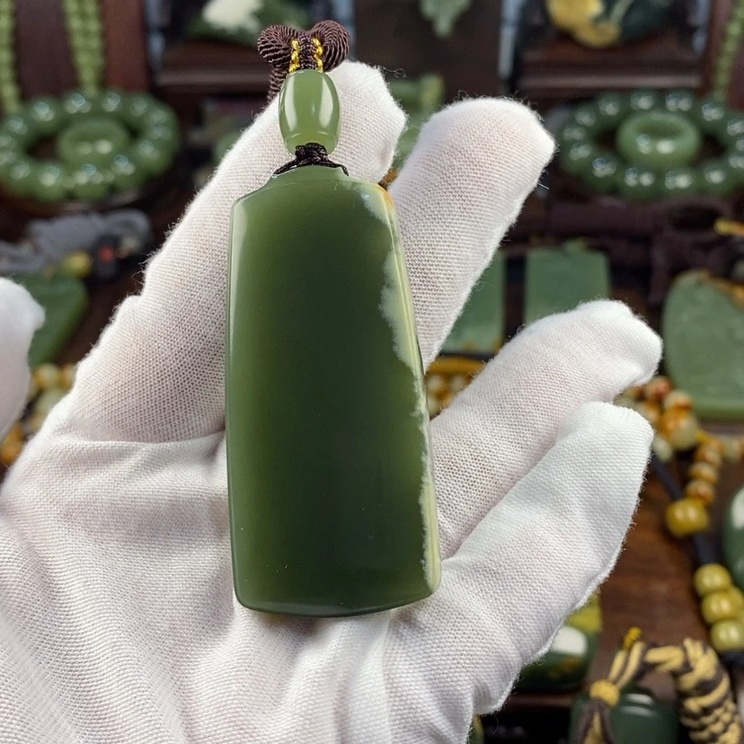【闪购商品】岫岩河磨玉（透闪石质玉）颈饰未镶嵌