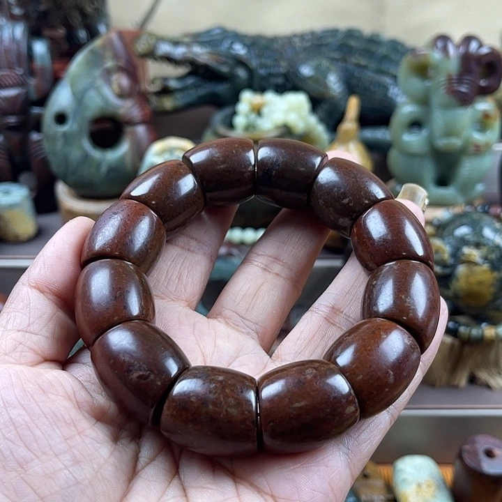 手串未镶嵌岫岩河磨玉（透闪石质玉）x****M