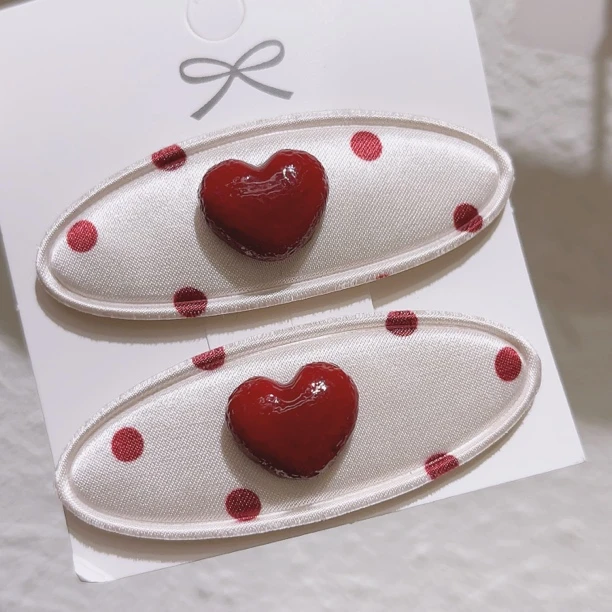 E654红色波点桃心一对掰掰夹