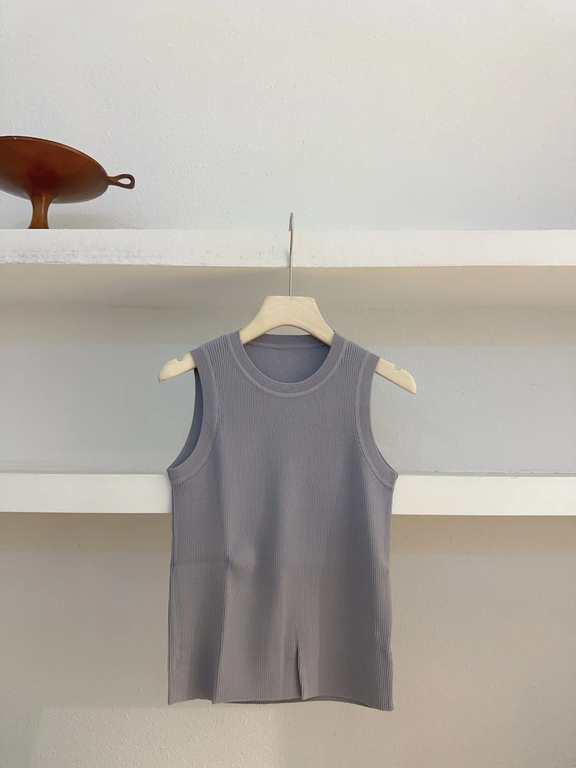 背心肌理感坑条无袖