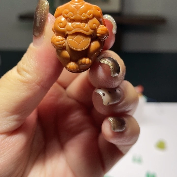 石英质玉未镶嵌颈饰