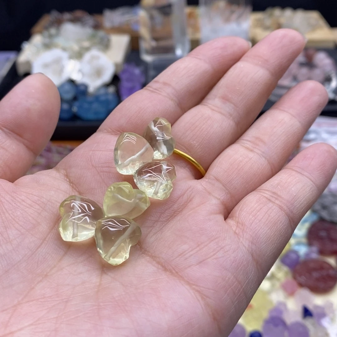 黄水晶爱心未镶嵌水晶