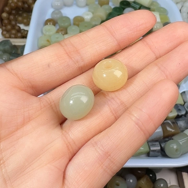 杨***哟和田玉（糖玉）未镶嵌颈饰拍2