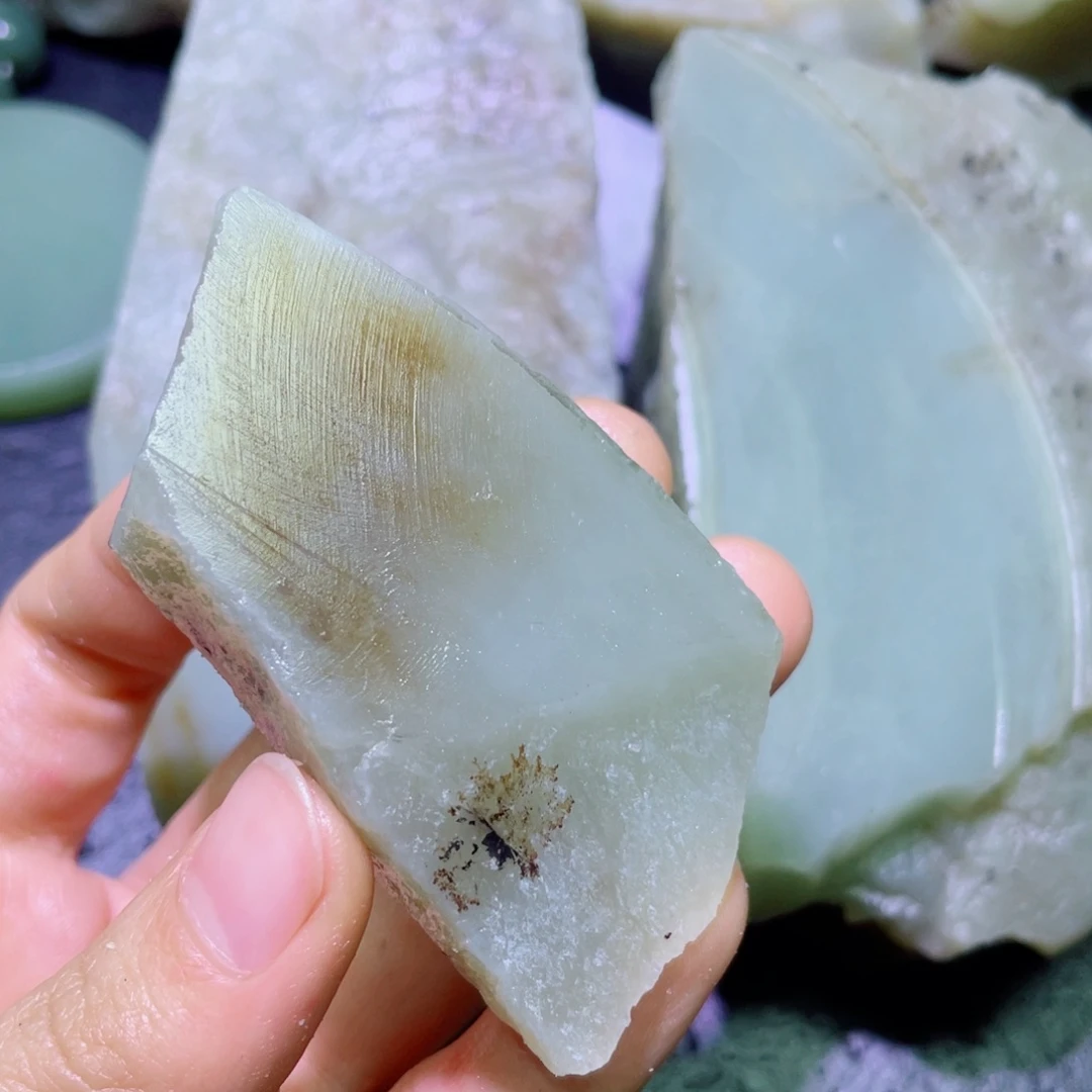 和田玉未镶嵌珠宝半成品