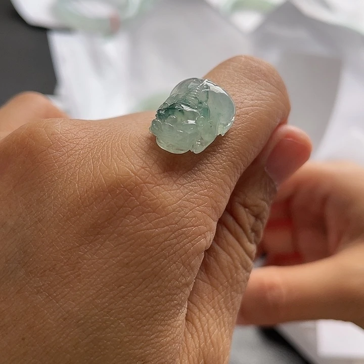 翡翠未镶嵌吊坠(不含链)小貔貅