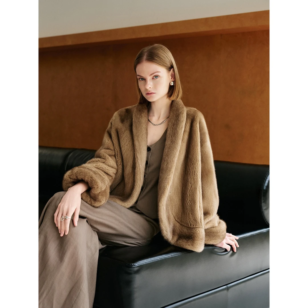 芳芳家[伦敦往事] 慵懒时髦感 复古挽袖 紫标天鹅绒水貂皮草外套