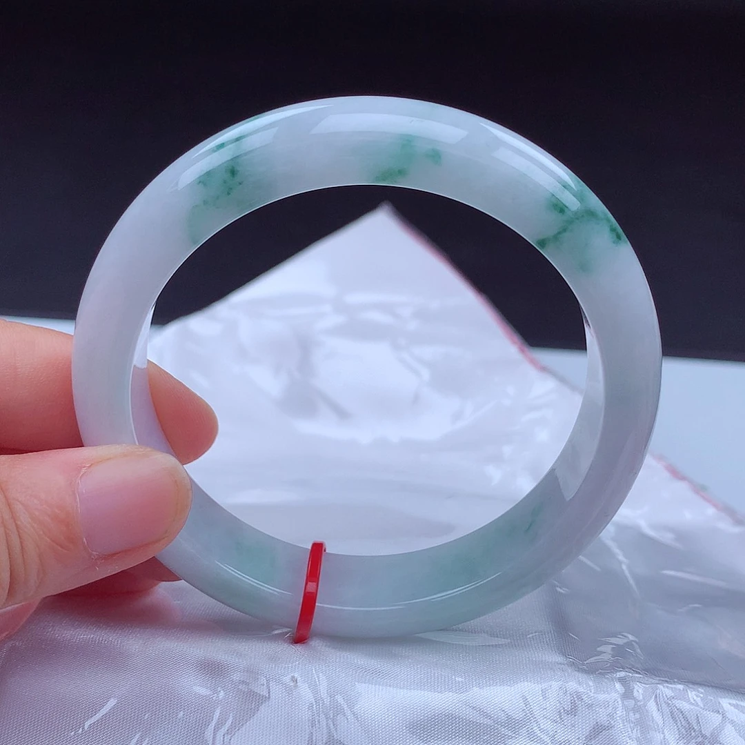 翡翠手镯未镶嵌手镯001242