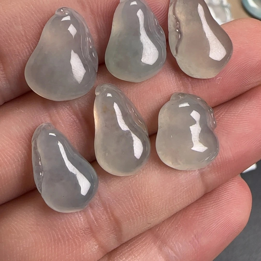 翡翠未镶嵌颈饰