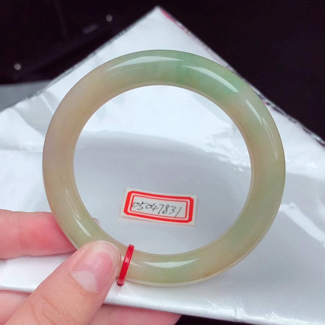 翡翠手镯（圆镯）未镶嵌圆条54.55