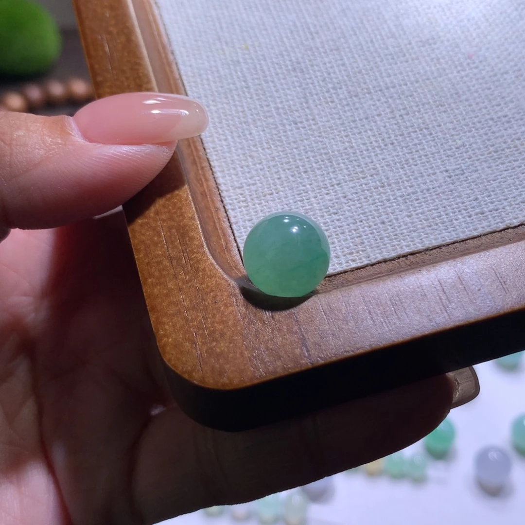 翡翠散珠特价浓彩金丝绿卡11.8