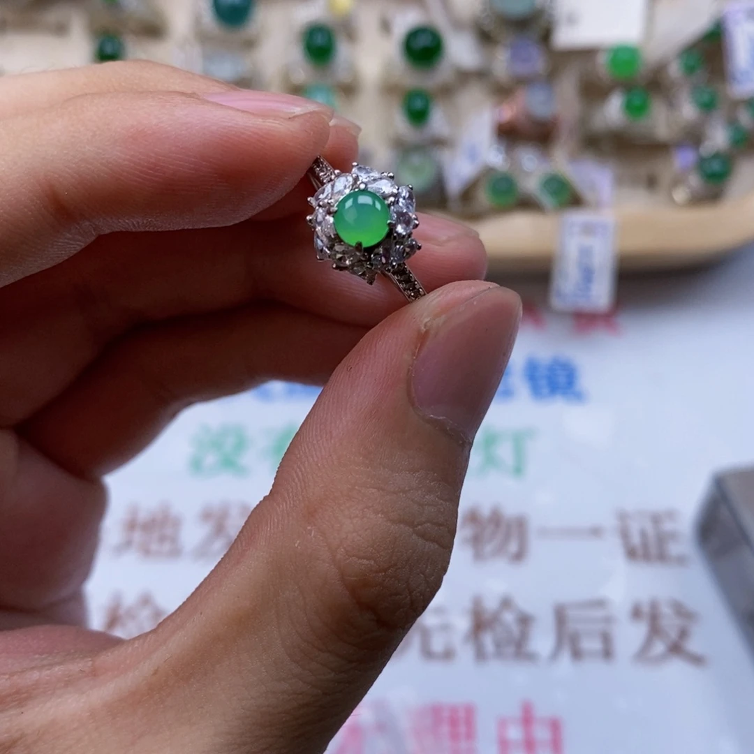 翡翠戒指银S925镶嵌天然缅甸翡翠a货