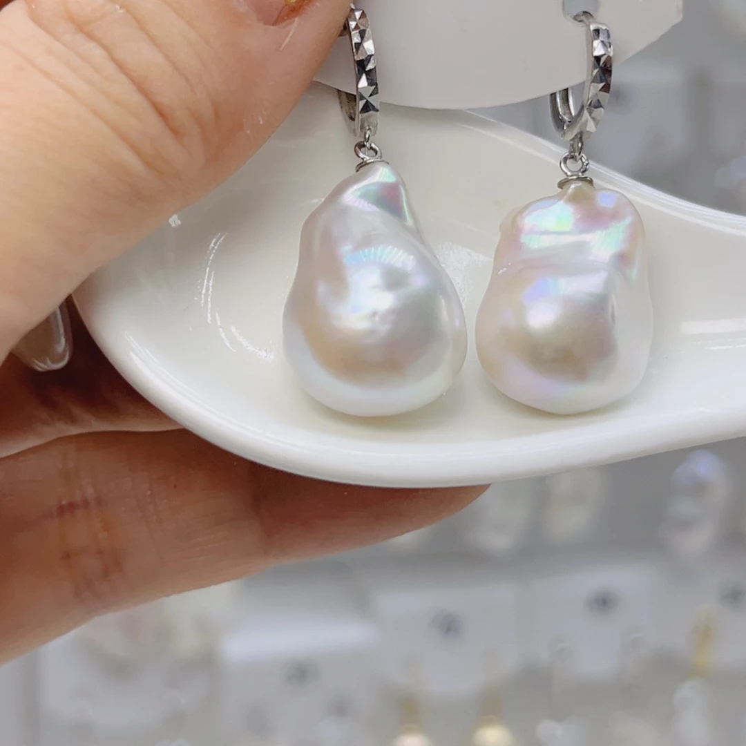 Y***o未镶嵌淡水珍珠颈饰