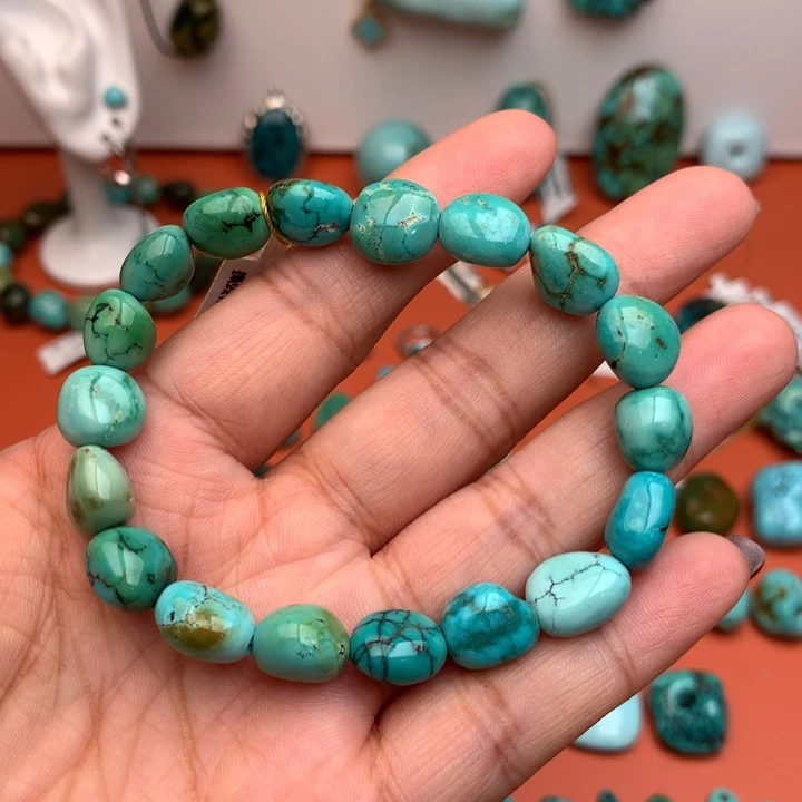 绿松石未镶嵌珠宝奇石