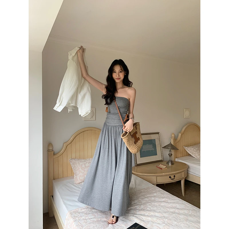 2025夏季气质简约风高级抹胸高腰时尚连衣裙裙子收腰显瘦垂感长裙