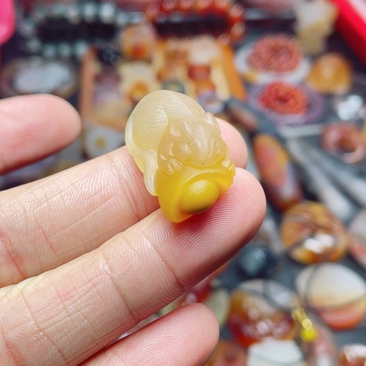 玛瑙/玉髓颈饰未镶嵌不****堯