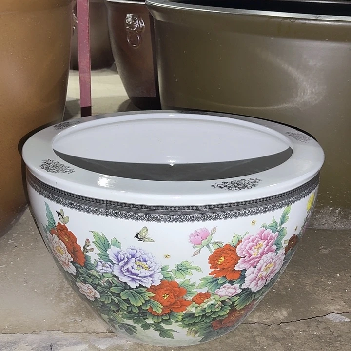 瓷片口径62厘米 高度40厘米