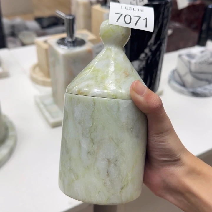 X071.               福利
