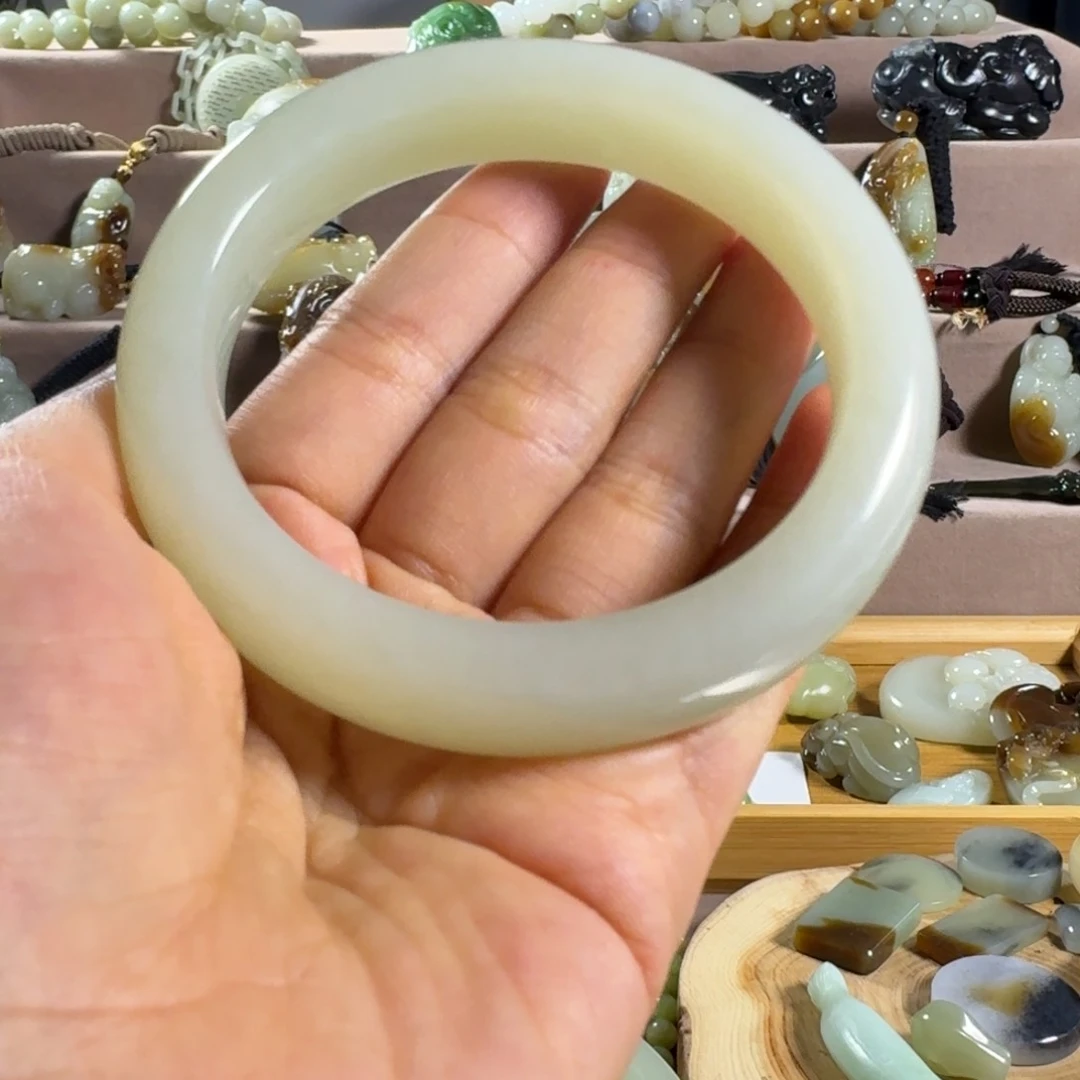 手链未镶嵌和田玉（糖玉）