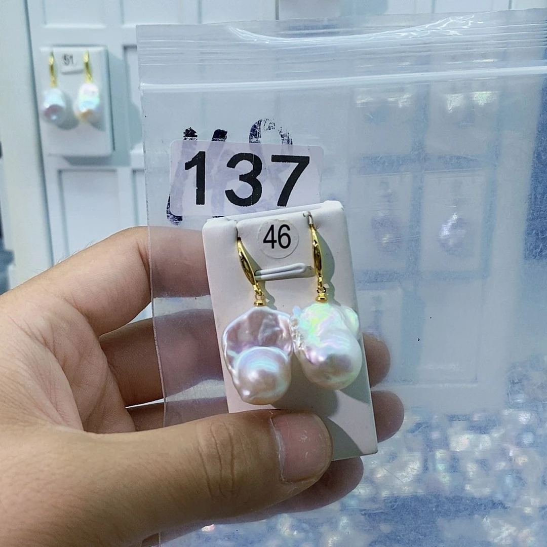 淡水珍珠合金颈饰