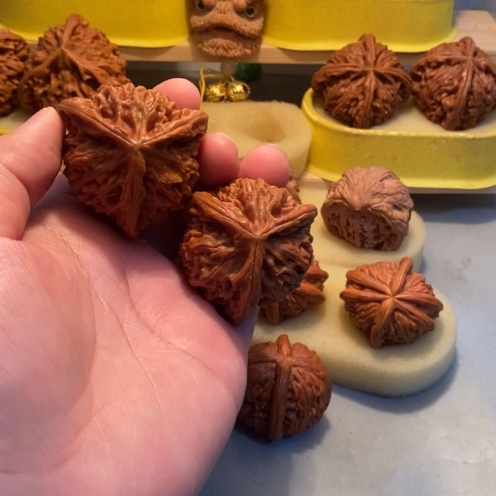 曾***美文玩核桃吊坠kjjnnkkmm