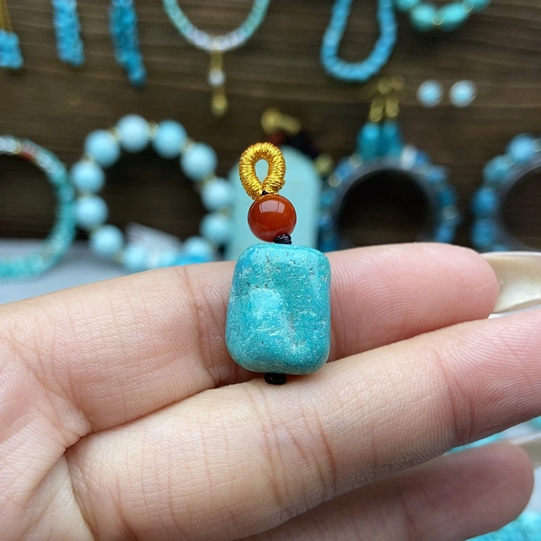 南红玛瑙未镶嵌侧挂