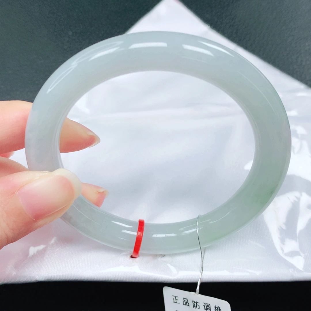 翡翠未镶嵌手镯55圈