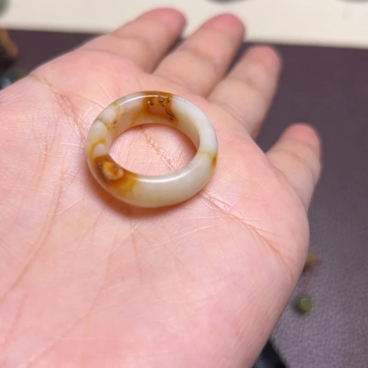 岫岩河磨玉（透闪石质玉）未镶嵌颈饰