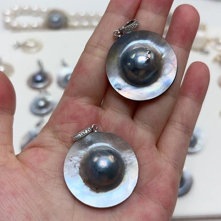 香***)颈饰未镶嵌拼合珍珠（马贝珠）