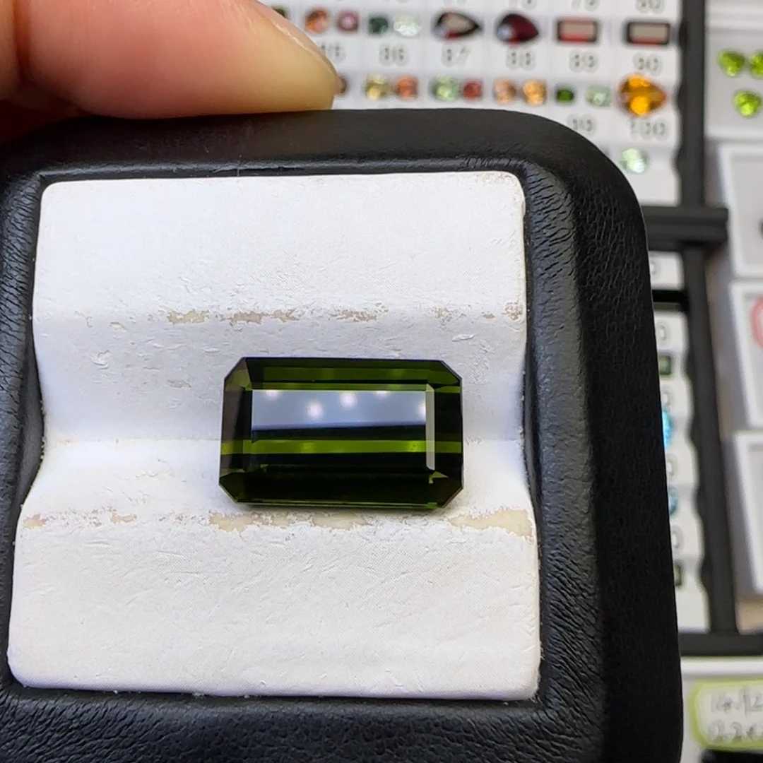 未镶嵌珠宝半成品碧玺天然9.99克拉